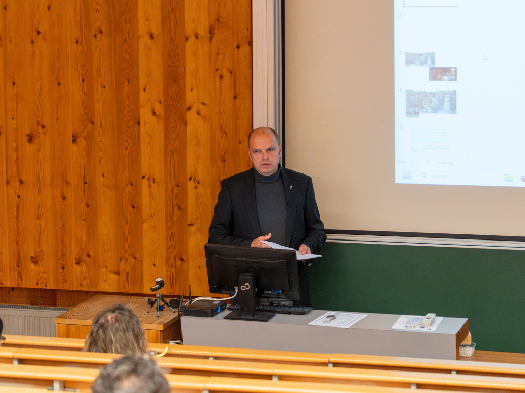 A bölcsészet az emberség őre az MI korában – interjú Dr. Birher Nándor Mátéval