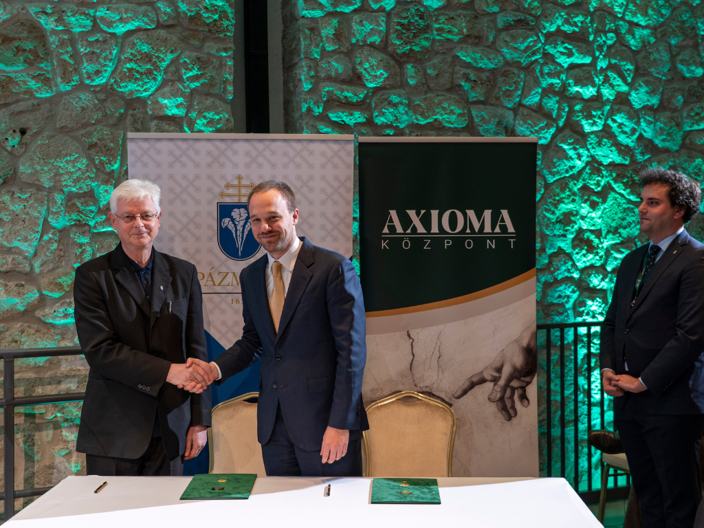 Örök igazságok a változó világban – Együttműködési megállapodást kötött az Axioma Központ és a PPKE
