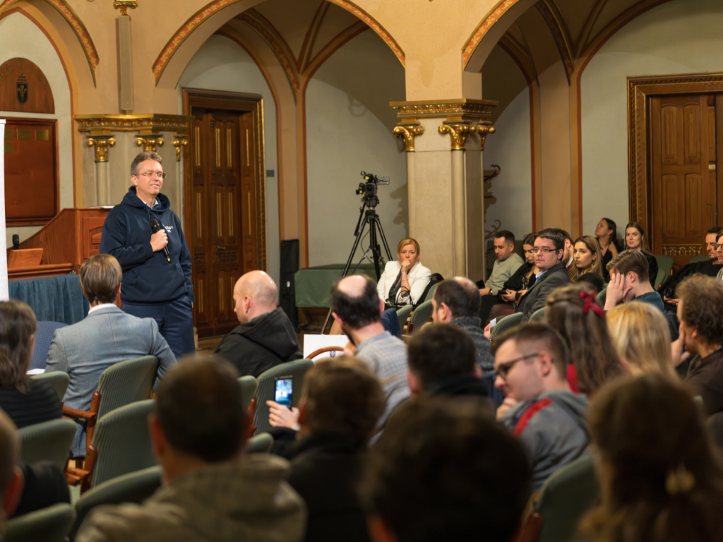 Kérdezd a Minisztert! – Hankó Balázs tartott fórumot a Pázmányon