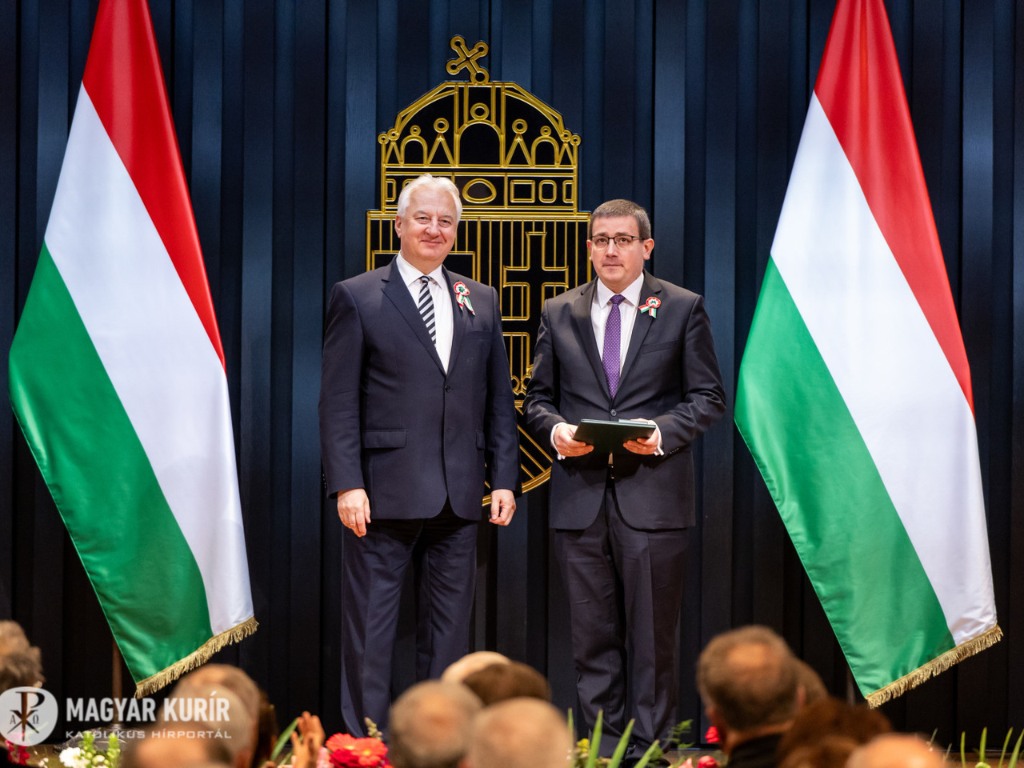 Pázmányos oktatókat, munkatársakat is kitüntettek a nemzeti ünnep alkalmából