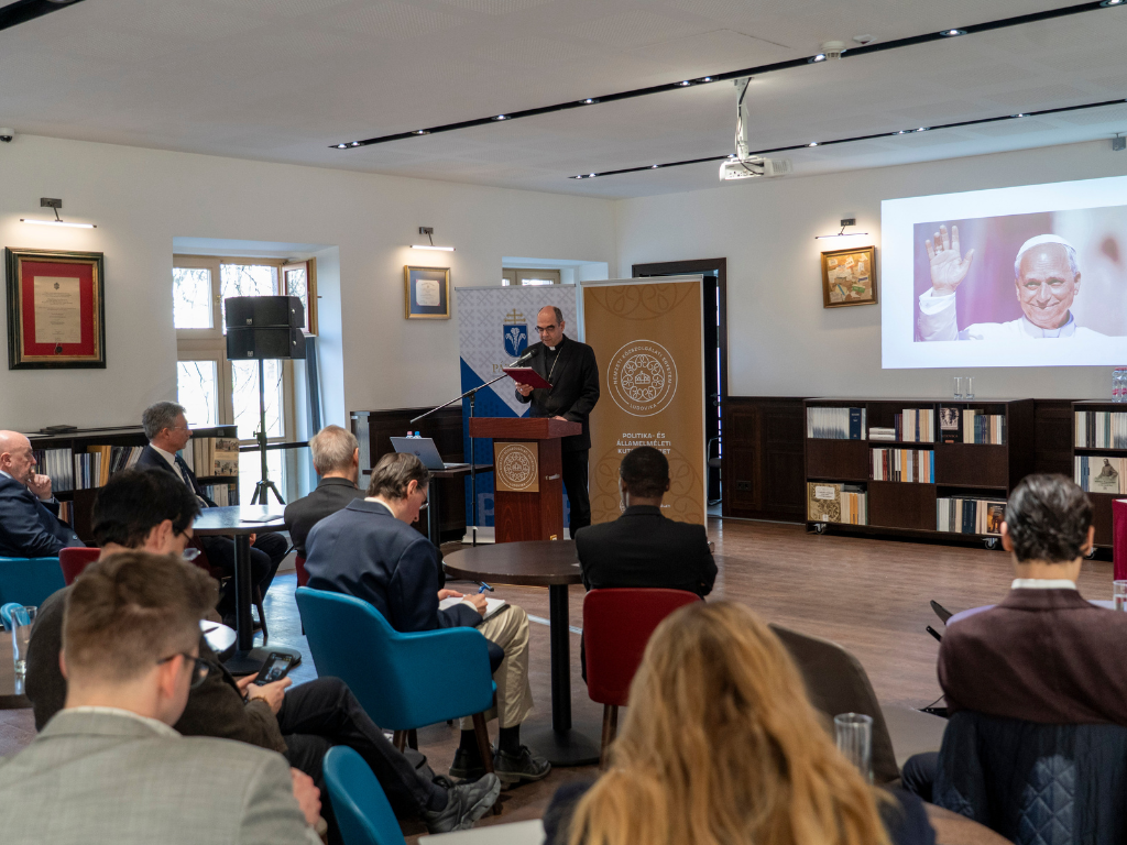 Székely János: „Az emberről szóló igazság objektív”