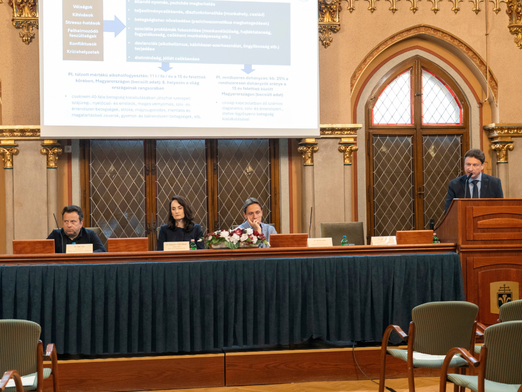 Dr. habil. Juhász Gábor előadása a Dies Academicus ünnepi napokon Dr. habil. Juhász Gábor előadása a Dies Academicus ünnepi napokon