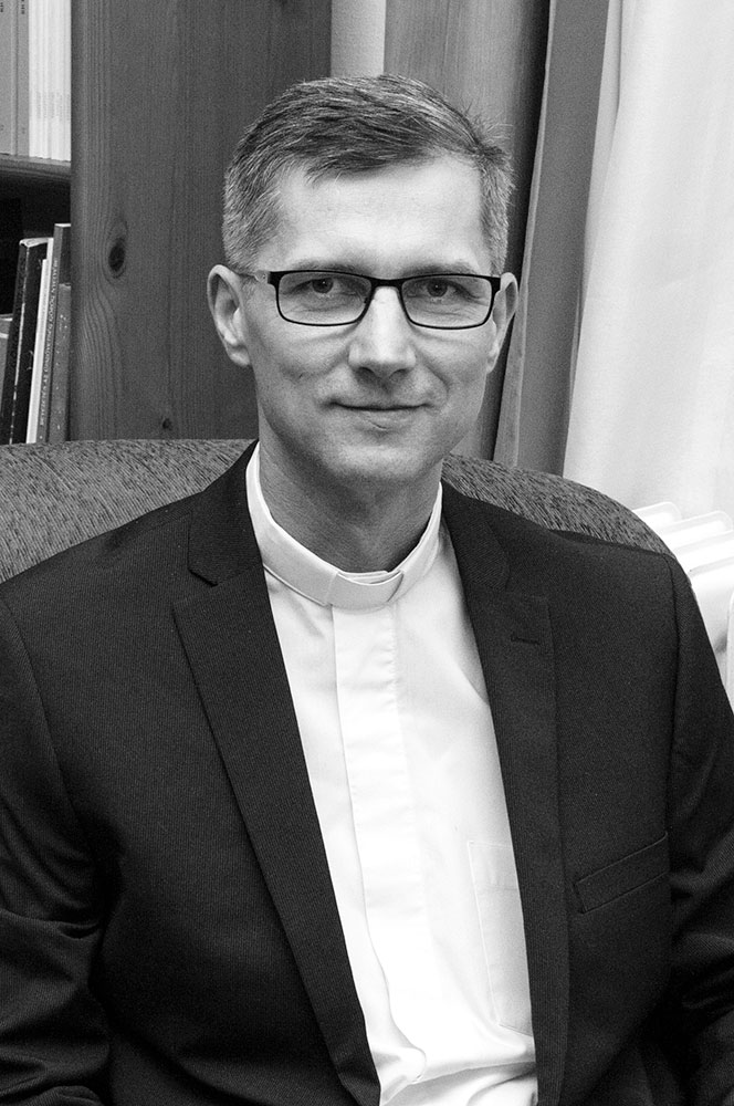 Exc. Martos Levente Balázy püspök atya